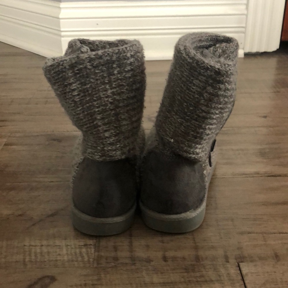 Gray Boots - Picture 3 of 7